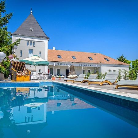 Herczeg Udvarhaz Poroszló Extérieur photo