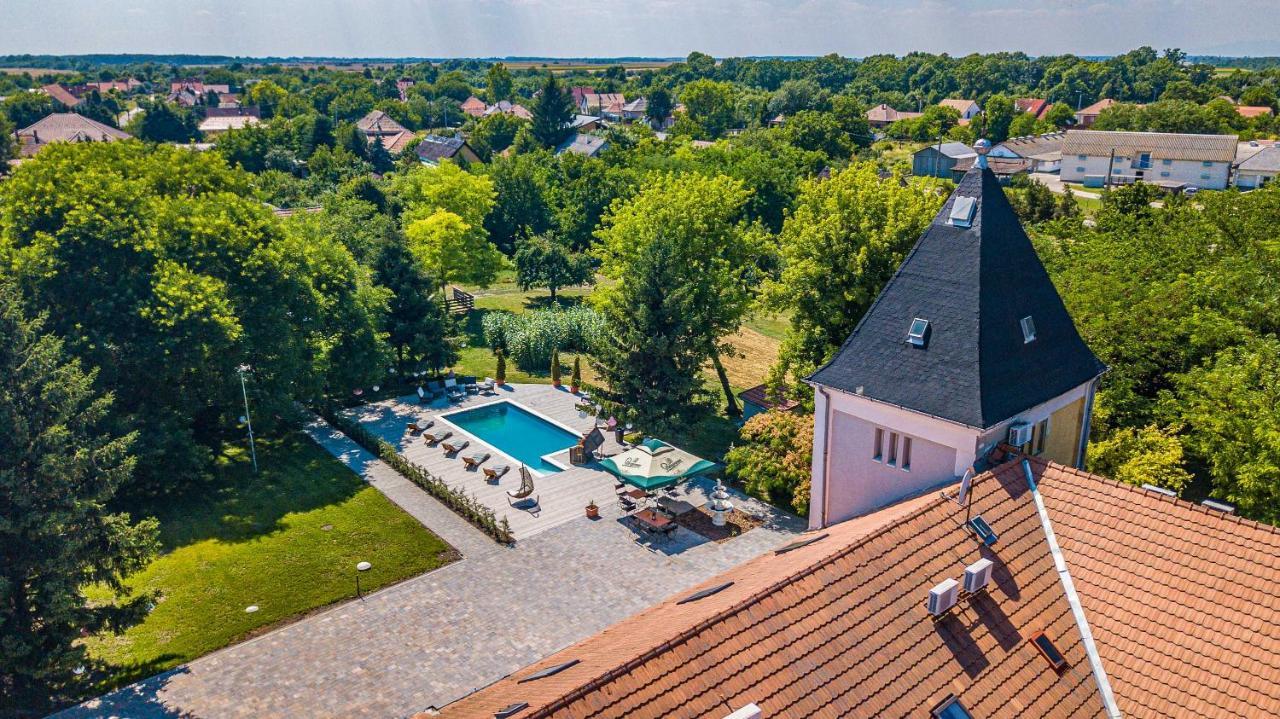 Herczeg Udvarhaz Poroszló Extérieur photo