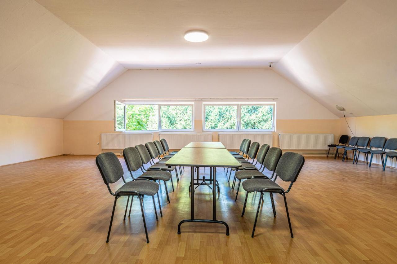 Herczeg Udvarhaz Poroszló Extérieur photo