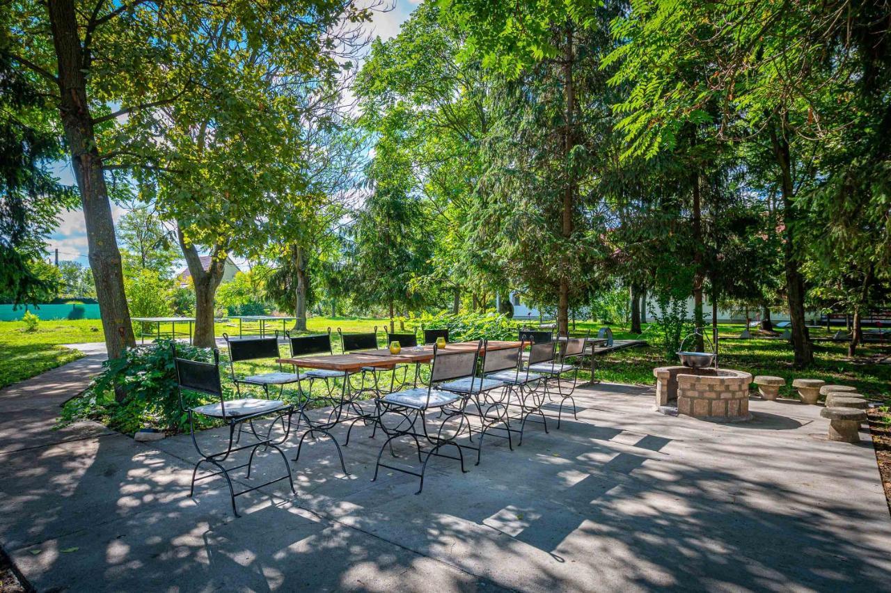 Herczeg Udvarhaz Poroszló Extérieur photo